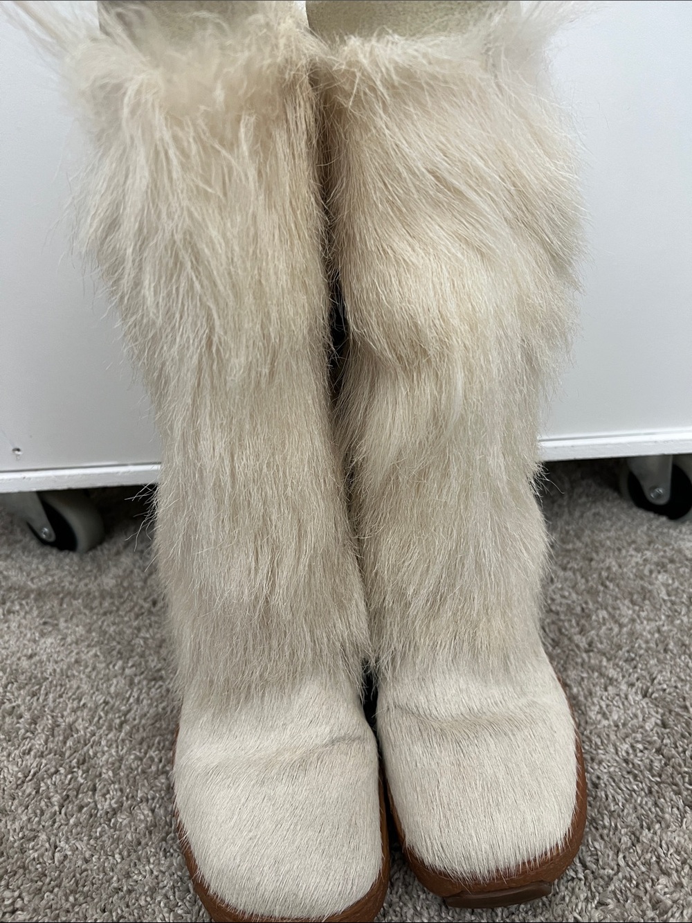 Real Fur Winter Boots in Cream with Brown Sole - Picture 5 of 13